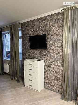 Оренда Квартира 1-кімнатна, 7/22 поверх на Дніпровська набережна, 19А Kiev