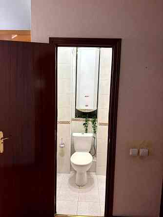 Продаж Квартира 3-кімнатна, 4/14 поверх на Драгоманова вул., д. 23 Киев