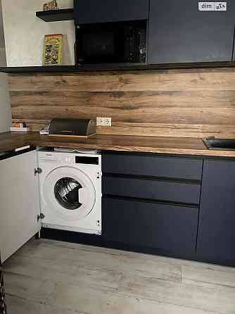 Продаж Квартира 3-кімнатна, 5/9 поверх на Йорданська вул., д. 18 Київ