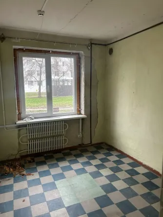 Продаж Приміщення в житловому будинку площа 52 кв.м 1-й поверх на Фестивальный Дніпро