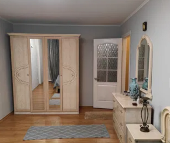 Двух комнатная квартира на Слободке . Одеса