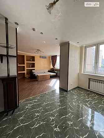 Продаж Квартира 2-кімнатна, 4/36 поверх на Срібнокільська, 1 Київ