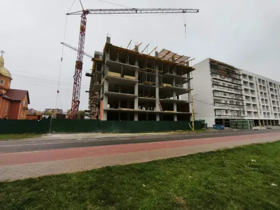 Продаж 1к Квартира 44 кв.м Богомольця 17 Ужгород