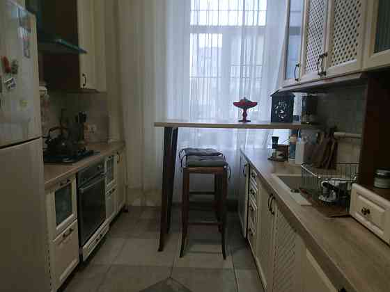 Продаж Квартира 3-кімнатна на ул. Канатная, 81 Одесса