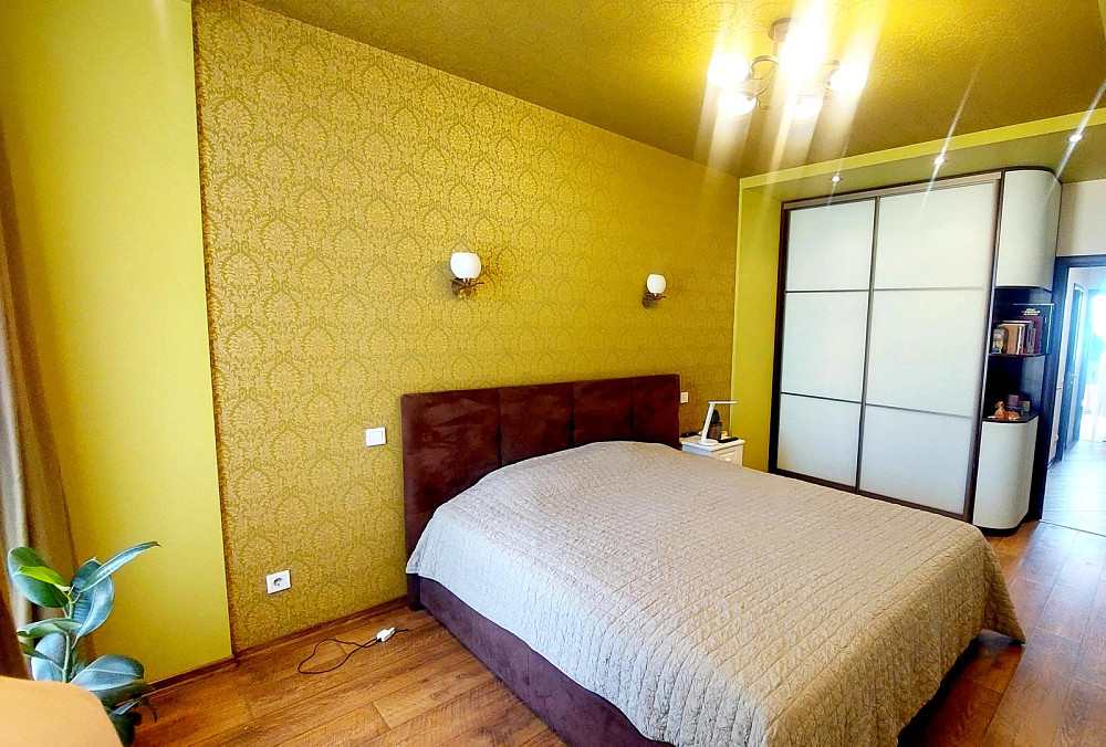 Продаж Квартира 3-кімнатна, 4/6 поверх на Регенераторна вул., д. 4/1 Київ - фото 1