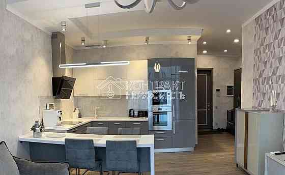 Продаж Квартира 3-кімнатна, 14/16 поверх на вул. Професорська Kharkiv