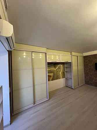 Продаж Квартира 1-кімнатна, 8/9 поверх на Тичини, 26А Київ