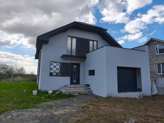 Продаж 2-поверховий Будинок з ділянкою 11.5 сот 155 кв.м 4 кімн. на Садова Тарнівці