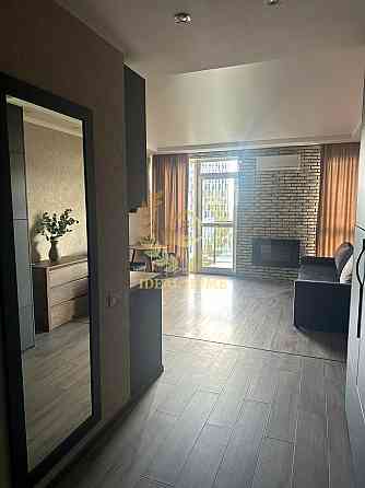 Продається 1-кімнатка квартира 5хв до метро, дизайнерський ремонт Киев