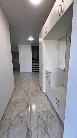 Продаж Будинок 4-кімнатний на вул. Зелена Запитів