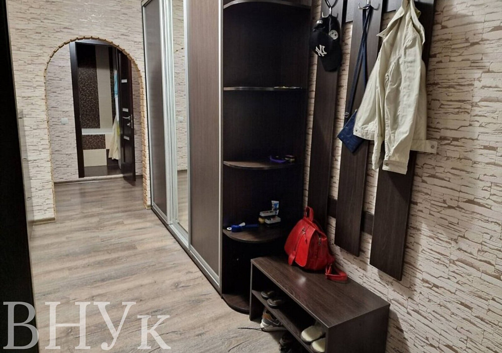 Продаж Квартира 3-кімнатна, 9/9 поверх на Головна Чернівці - фото 4