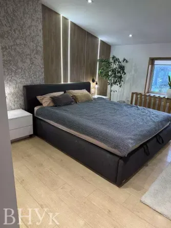 Продаж Квартира 3-кімнатна, 11/11 поверх на Коновальця Івано-Франківськ