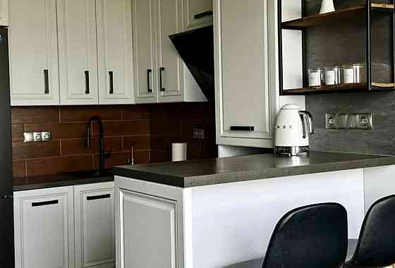 Продаж Квартира 1-кімнатна, 9/10 поверх на Юнацька вул., 1 Kiev