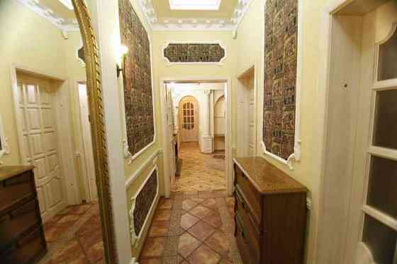 3х комнатная квартира Дерибасовская / Оперный театр Одесса