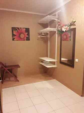 Оренда Квартира 1-кімнатна, 15/16 поверх на Драгоманова, 1а Киев