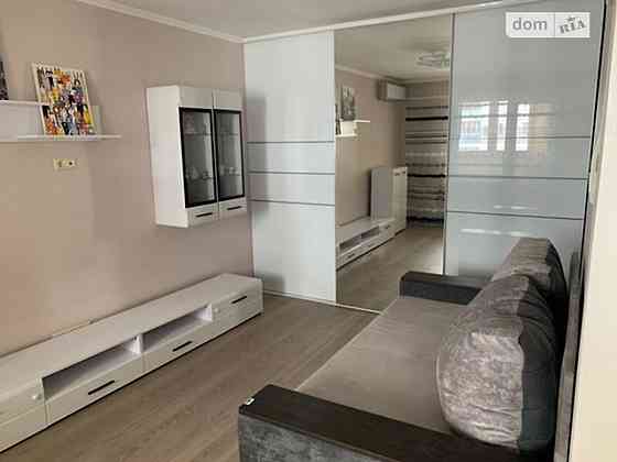 Оренда Квартира 3-кімнатна, 10/21 поверх на ул. Михаила Драгоманова Київ