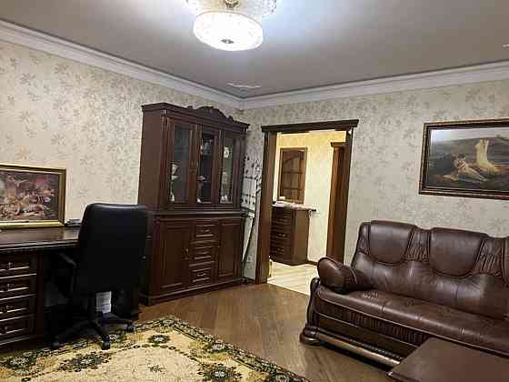 Продаж Квартира 3-кімнатна, 1/10 поверх на Драгоманова, 5 Київ