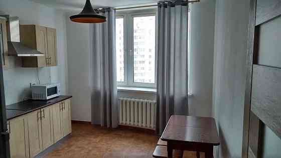 Оренда Квартира 1-кімнатна, 11/23 поверх на ул. Анны Ахматовой Київ