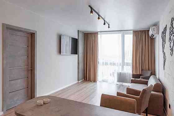 Оренда Квартира 2-кімнатна, 26/26 поверх на ул. Заречная Київ