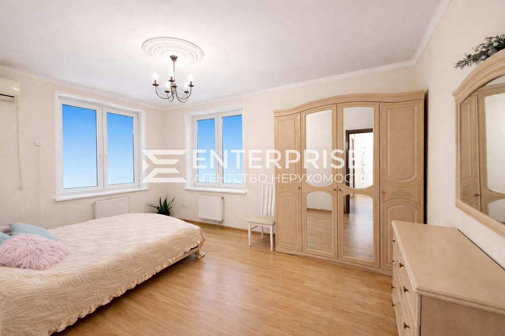 Продаж Квартира 1-кімнатна, 31/32 поверх на вул. Олевська Kiev - photo 1