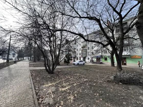 Продаж Приміщення в житловому будинку площа 29 кв.м 1-й поверх на Привокзальна площа Івано-Франківськ