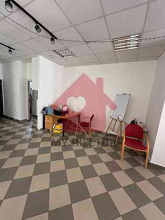 Продаж приміщення вільного призначення на Петефі пл., 60 поверх - 1/1 Uzhhorod