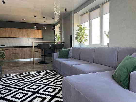 Продаж Квартира 3-кімнатна, 8/9 поверх на вул. перемоги Zhytomyr