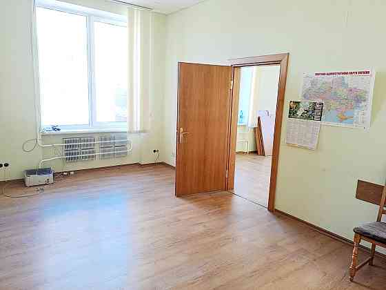 Оренда приміщення вільного призначення на вул. Крушельницької С. поверх - 3/5 Тернополь