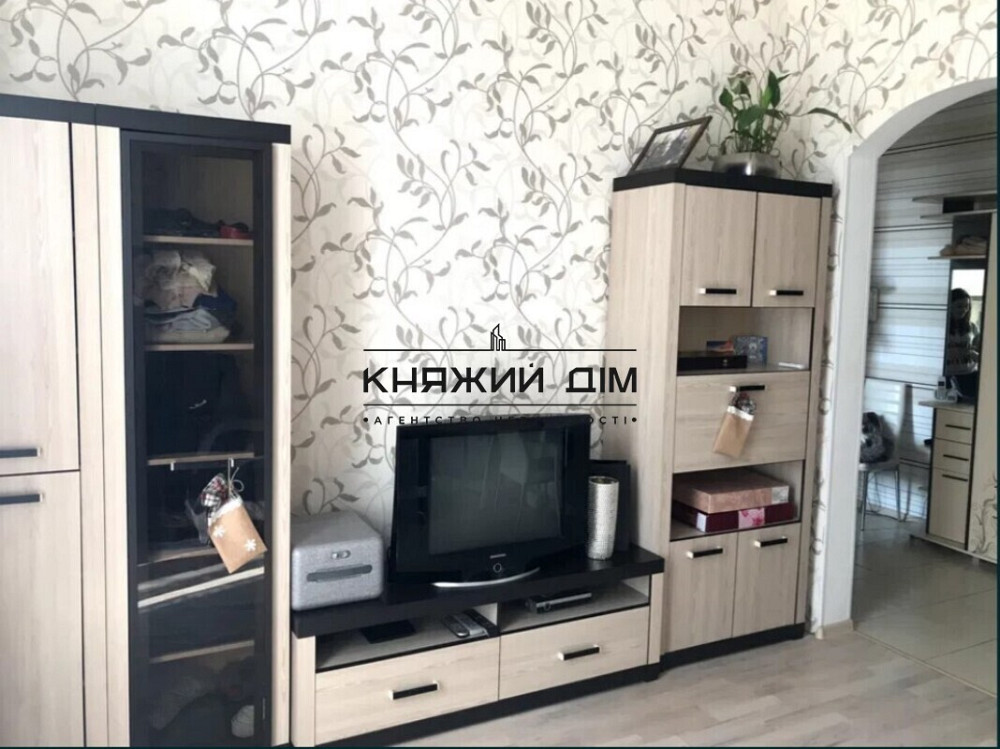 Продаж Квартира 1-кімнатна, 5/6 поверх на Олеся Гончара ул. Kiev - photo 1