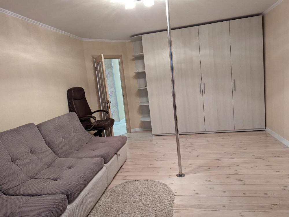 Оренда Квартира 2-кімнатна, 8/10 поверх на вул. Соборна Рівне - фото 2