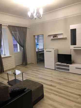 Оренда Квартира 2-кімнатна, 2/9 поверх на Круглоуніверситетська, 2/1 Kiev