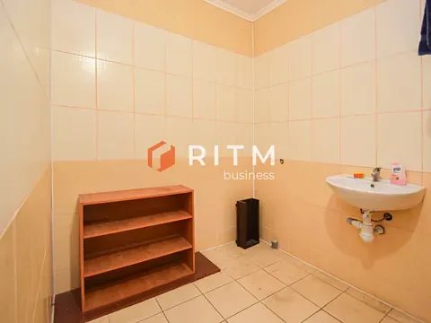 Здається  площа 50 кв.м 2-й поверх Тернопіль Фабрична вулиця Тернопіль - фото 2