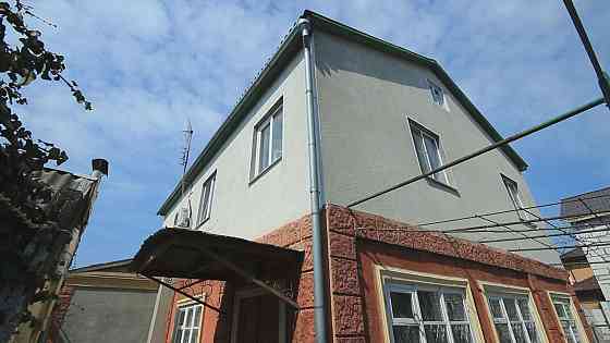 Дом  с тремя отдельными входами в центре Крыжановки Kryzhanivka (Kominternivskyi raion)