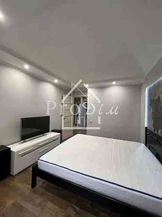 Оренда Квартира 2-кімнатна, 8/11 поверх на Жулянська вул., 2в Київ