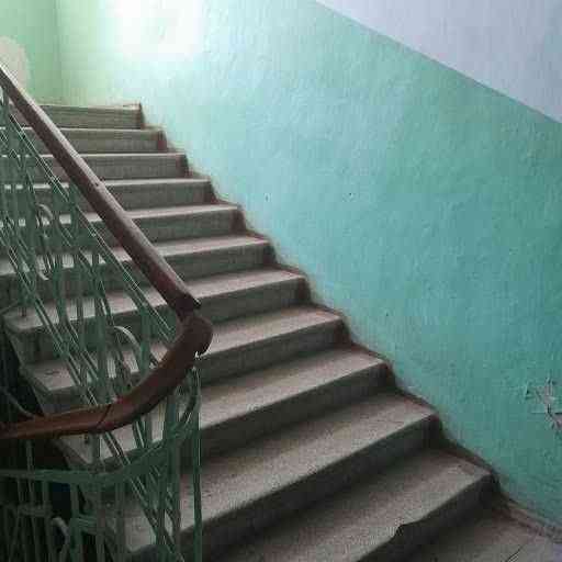 Продаж Квартира 3-кімнатна, 2/5 поверх на Антонова Авіаконструктора вул., д. 2/32 к8 Kiev