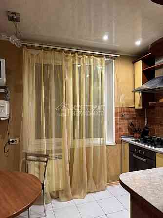 Оренда Квартира 3-кімнатна, 5/9 поверх на вул. Балакірєва Харьков