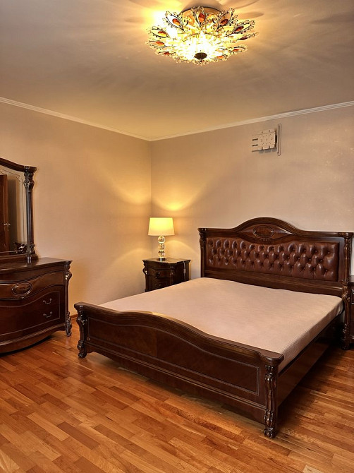 Продаж Квартира 2-кімнатна, 10/20 поверх на Дарницький вул., д. 8 Київ - фото 1