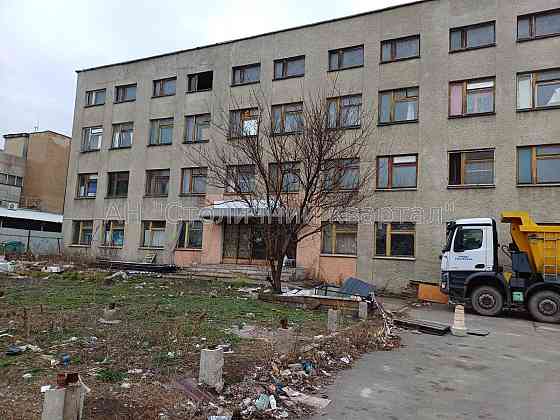 Оренда Будинок 5-кімнатний на Велика Окружна вул., 4 Киев