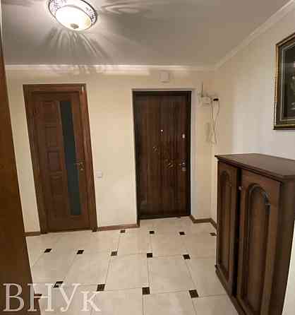 Продаж Квартира 3-кімнатна, 4/8 поверх на вул. Зелена Тернопіль