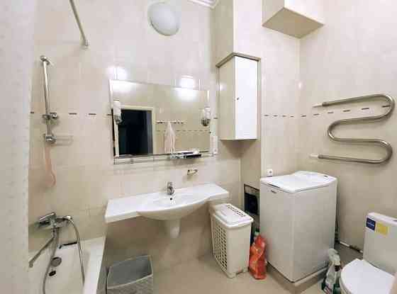 Продаж Квартира 3-кімнатна, 6/8 поверх на Генерала Алмазова вул., д. 3 Киев