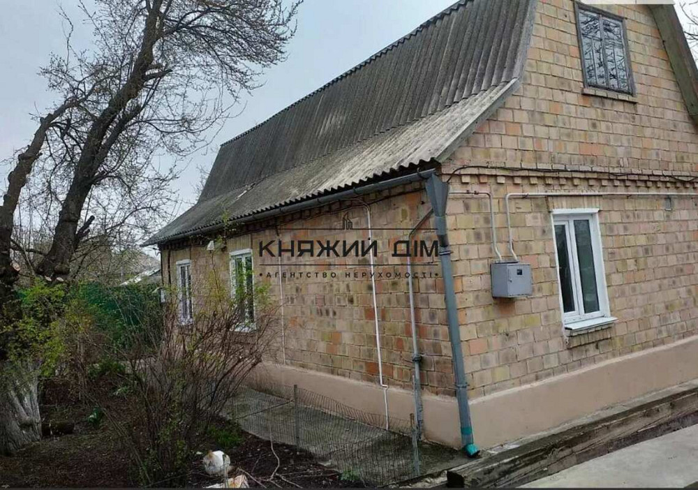 Продажа дома под жилье или бизнес пгт Большая Дымерка. № 2210662  - фото 1