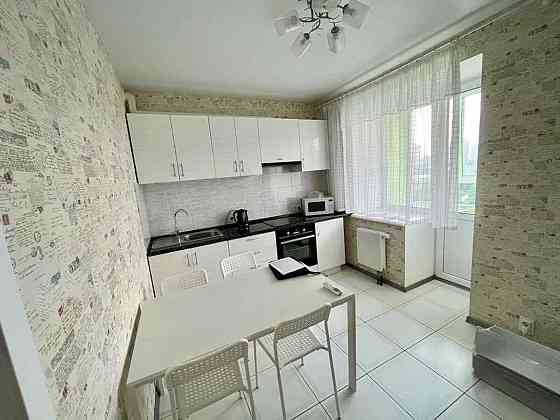 Оренда Квартира 1-кімнатна, 10/16 поверх на бул. Академика Вернадского, 24 Киев