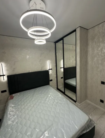 Продаж Квартира 2-кімнатна на ул. Академика Сахарова, 11 Крижанівка (Комінтернівський район)