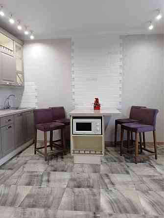 Продаж Квартира 3-кімнатна, 14/27 поверх на Кондратюка Юрія вул., д. 3 Київ