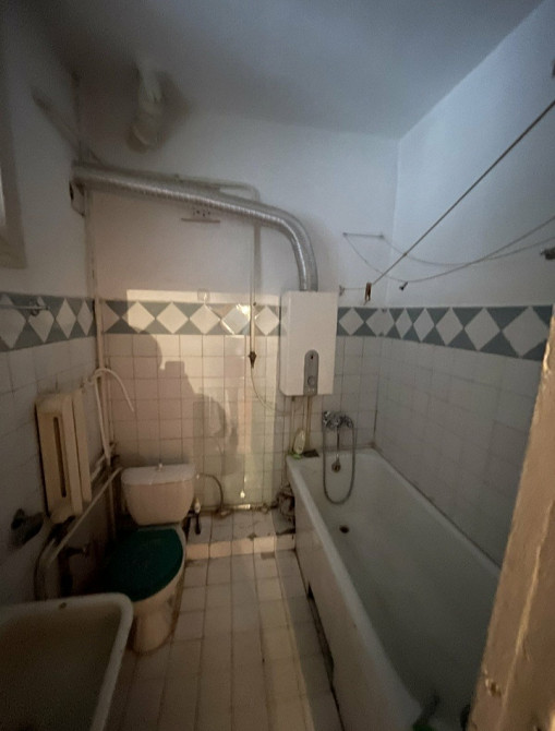 Продаж 2к Квартира 50 кв.м пл. Соборна Житомир - изображение 2