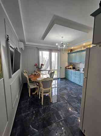 Продаж Квартира 2-кімнатна, 20/25 поверх на Воскресенська вул., д. 18а Kiev