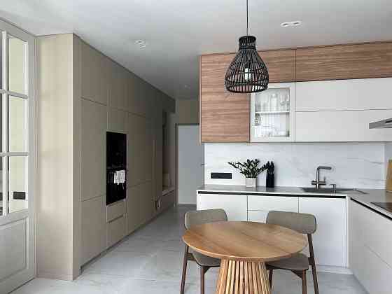 Продаж Квартира 2-кімнатна, 1/5 поверх на Сергія Колоса вул., д. 2Е Київ