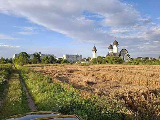 Продаж земельної ділянки 67 соток Khodoriv