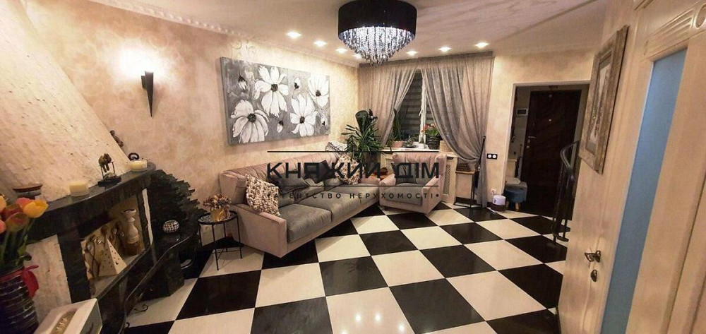 Продажа отличного таунхауса в с.Святопетровском. № 2210031  - фото 12