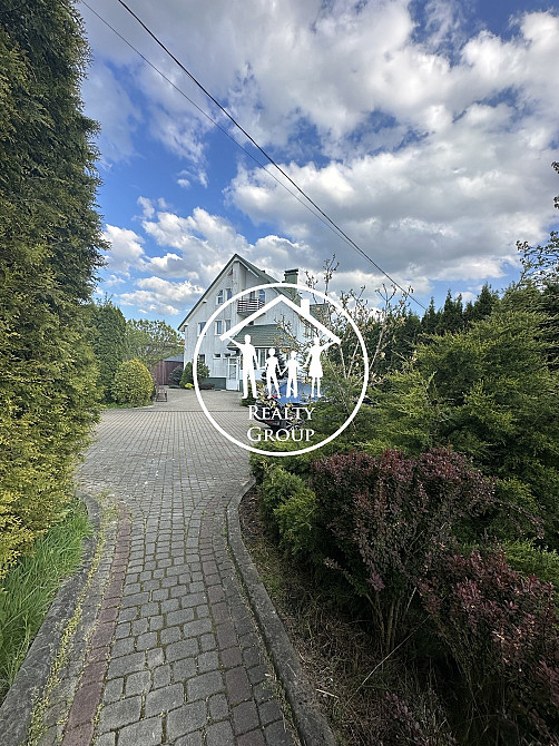 Розкішний будинок з озером: ваша власна оаза спокою  - фото 8